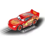Auto na autodráhu DISNEY CARS Lightning McQueen 1:50