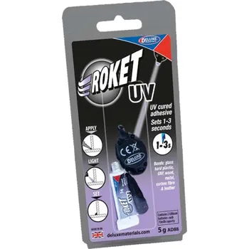 Průmyslové lepidlo Deluxe Materials Roket UV lepidlo 5g s UV klíčenkou