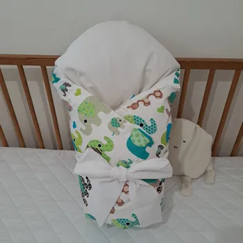 Zavinovačka Pro útulný domov Povlak na péřovou zavinovačku Sloni barevní TYP zavinovačky: KLASIK, ROZMĚR povlaku: 70 x 70 cm