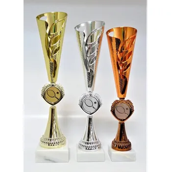 Tenis poháry 379-33 Zde napište text na štítky a součet zadejte do košíku. Více informací viz.POPIS v dolní části.