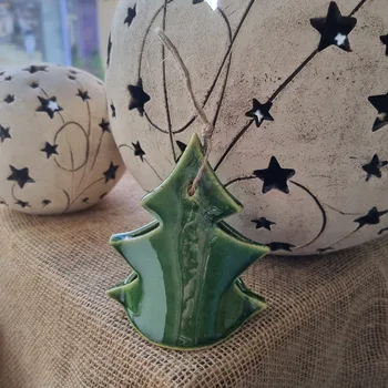 Vánoční stromek Keramický stromeček - zvoneček - zelený