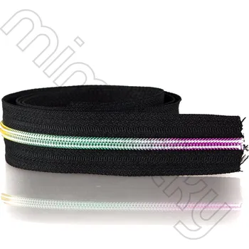 Zip Zip spirálový 5mm metráž černá/duhová