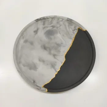 Svíčka LUKA Odkládací tácek kulatý Barva: černá zlatá