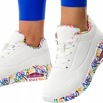 Dámské tenisky Dámské Sneakers Boty Sportovní Bílé Na Klínku Šněrovací Se Srdíčky Vel. 39