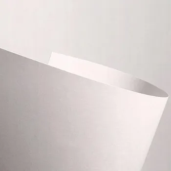 Barevný papír BRISTOLSKÝ PAPÍR A4 krémový hladký 250 g Ozdobný karton - galerie papíru