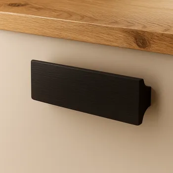 Nábytkové kování Interex design Dřevěná úchytka HEKTOR / Dub lakovaný černý 96 mm