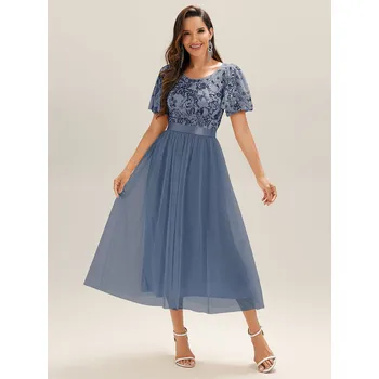 Dámské šaty Večerní flitrové šaty s krátkým rukávem a výstřihem do V Barva: Mořská, Velikost: 9XL