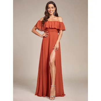 Dámské šaty Šaty pro družičky s odhalenými rameny, volánky a rozparkem Barva: Oranžová, Velikost: 3XL