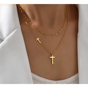 Náhrdelník B-TOP Dvojitý náhrdelník z nerezové oceli s třemi křížky zlatá