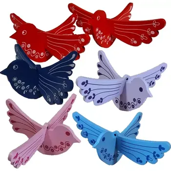 Party dekorace Dřevěný ptáček s potiskem 01 přírodní