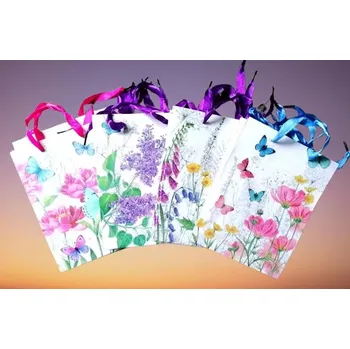 Dárková taška Dárková taška papírová motýl a květy 23x18x10 cm