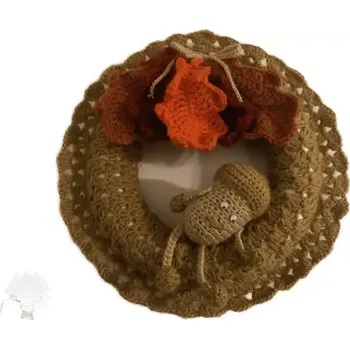 Věnec Dubový skřítek Háčkovaný věneček s Dubovým skřítkem – podzimní kouzlo