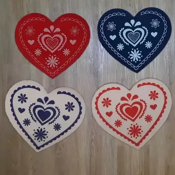 Party dekorace Srdíčko z plsti s potiskem 01 bílá-modrá 100 x 87 mm