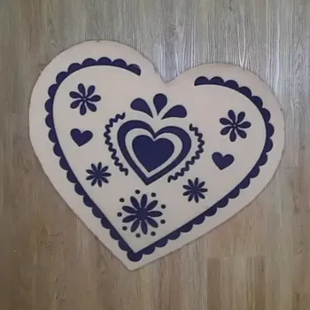 Party dekorace Srdíčko z plsti s potiskem 01 bílá-modrá 60x51mm