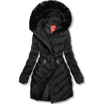 Černá zimní bunda tvarovaná pro širší boky