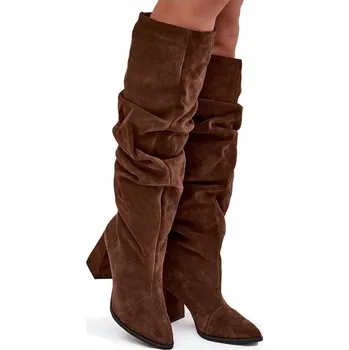 Dámské kozačky Dámské semišové kozačky na sloupkovém podpatku, nazouvací, s nařasením ZAZOO 4228 hnědé, velikost 35