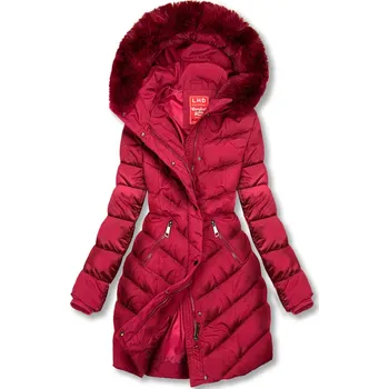 Vínově červená zimní bunda tvarovaná pro širší boky