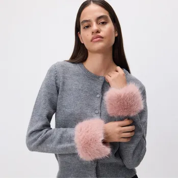 Dámské oblečení Reserved - Kardigan s kožešinovými manžetami - středně šedá - 586FW-85M - 586FW-85M-XL