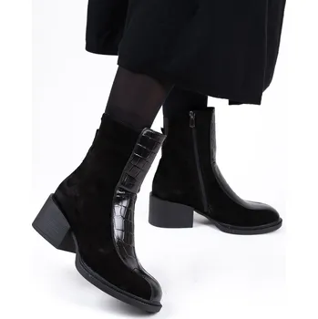 Dámské sandále Letizia Dámské černé kotníčkové boty z broušené kůže kroko Velikost: 38