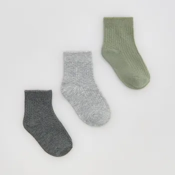 Dětská móda Reserved - Sada 3&nbsp;párů ponožek - světle zelená - 865GX-70X - 865GX-70X-K13