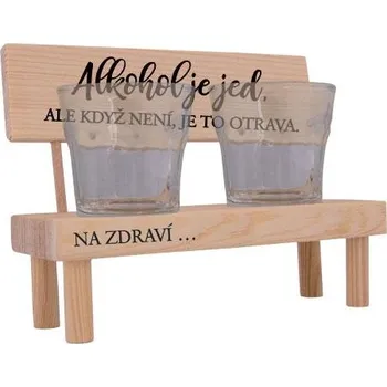 Dřevěný stojánek se skleničkami - alkohol je jed