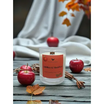 Svíčka NATURES CANDLES Jablko a skořice sójová svíčka 180 gr
