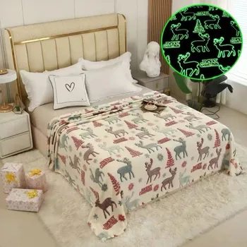 deka Vánoční deka svítící ve tmě krémová s motivem sobů a stromečku Šířka: 150 cm | Délka: 200 cm