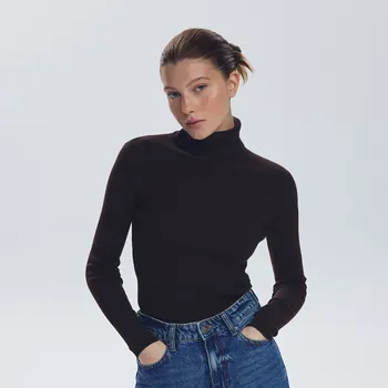 Dámský svetr Reserved - Proužkovaný rolák - tmavě hnědá - 141GS-89X - 141GS-89X-S