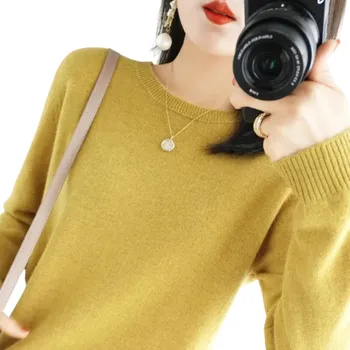Dámský svetr Dámský pletený svetr z polyesteru a akrylu s výstřihem do O Jednobarevný elegantní svetr s dlouhým rukávem Univerzální velikost pro každodenní nošení žlutá