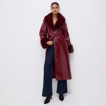 Dámský kabát Reserved koženkový kabát bordó L