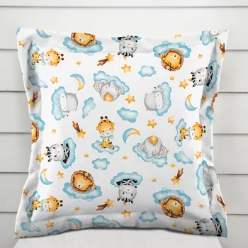 Povlak na dekorativní polštářek Dětský bavlněný povlak na polštář s lemem Sandra SA-693 Africká zvířátka na modrých obláčcích na bílém 35 x 45 cm