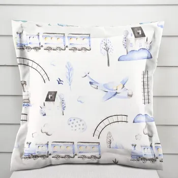 Povlak na dekorativní polštářek Dětský bavlněný povlak na polštář s lemem Sandra SA-690 Modré vláčky s letadýlky na bílém 40 x 40 cm