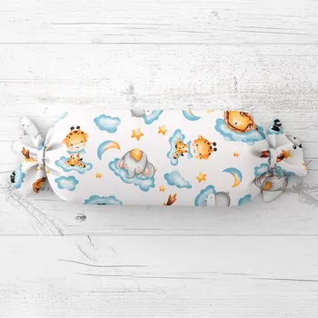 Dekorativní polštářek Dětský polštář válec bonbon Sandra SA-693 Africká zvířátka na modrých obláčcích na bílém 15x40 cm