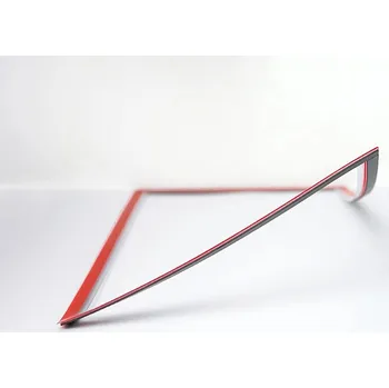 MAGNETICKÁ KAPSA A4 S VÝŘEZEM, ČERVENÁ