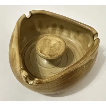 Popelník Keramický popelník Trojúhelník Písek s típátkem