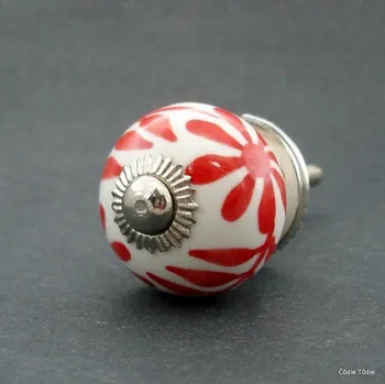 Nábytkové kování Nábytková úchytka bílá s červenou květinou 3 cm - knopka