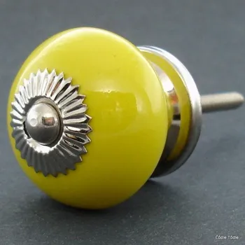 Nábytková úchytka žlutá 4 cm- knopka