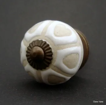 Nábytkové kování Nábytková úchytka bílá se srdíčky - 3,2 cm - knopka