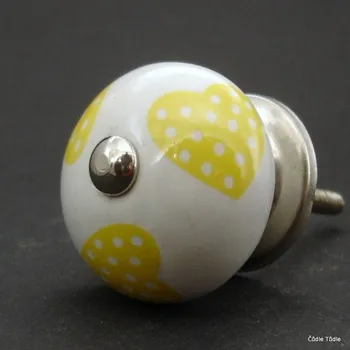 Nábytkové kování Nábytková úchytka bílá se žlutými srdíčky 3,7 cm - knopka