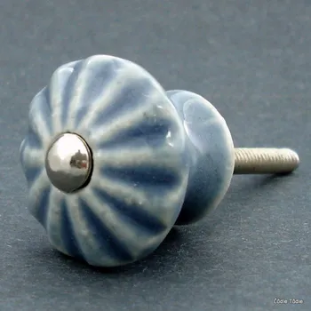 Nábytkové kování Nábytková knopka šedá 3 cm - úchytka