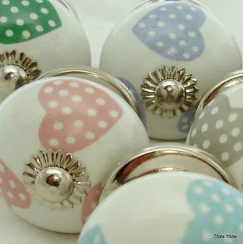 Nábytkové kování Sada 6 ks nábytkových úchytek -knopek UKOLÉBAVKA