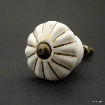 Nábytkové kování Nábytková knopka bílá 3cm se šroubem - úchytka