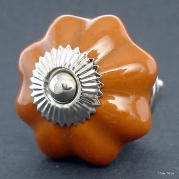 Nábytkové kování Nábytková úchytka hnědá 4,2 cm - knopka