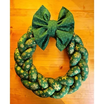 Vánoční dekorace Vánoční věnec zelený se zlatými vločkami