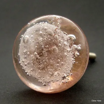 Nábytkové kování Nábytková knopka skleněná růžová 3,7 cm - úchytka