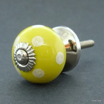 Nábytkové kování Nábytková úchytka žlutá s bílými puntíky 3 cm - knopka