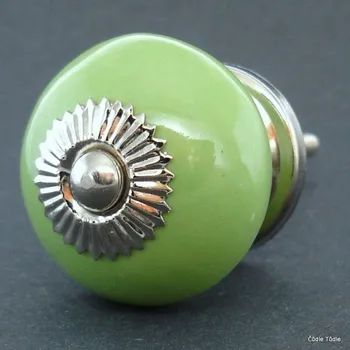 Nábytkové kování Nábytková úchytka světle zelená 4cm - knopka