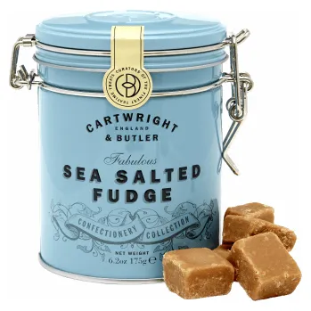 Bonbon Cartwright & Butler Sea Salted Fudge Karamelový fudge s mořskou solí v plechové dóze, 175 g