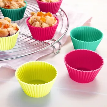 Nádoba na pečení Silikonová forma na muffiny malá žlutá 6.5 cm