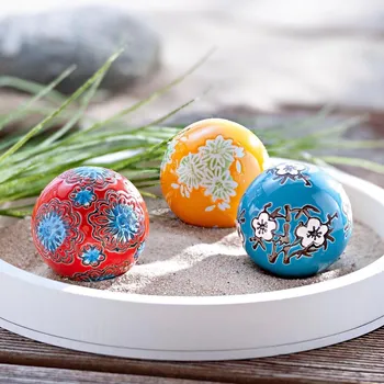 Vánoční ozdoba Plovoucí keramické koule Flora, sada 3 ks červená/žlutá/modrá